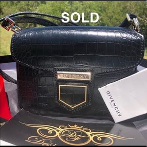 ⚡️SALE⚡️Givenchy Nobile Croc Embossed Crossbody